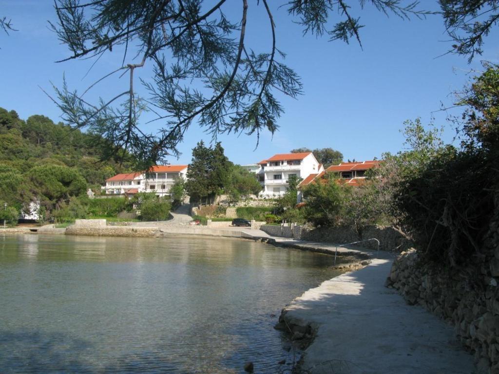 Apartment Riko - Accomodation "With" The Adriatic Sea Kampor Eksteriør bilde